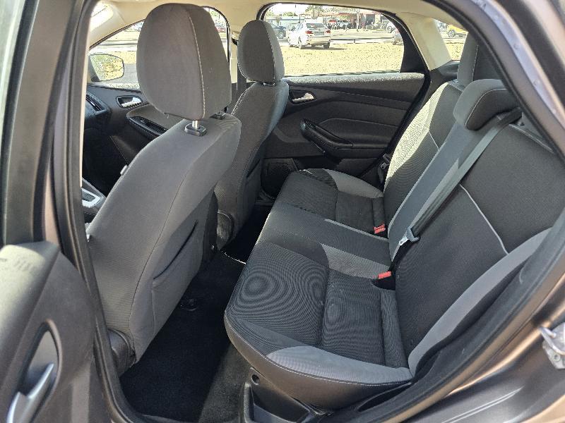 Ford Focus SE Sedan 2014