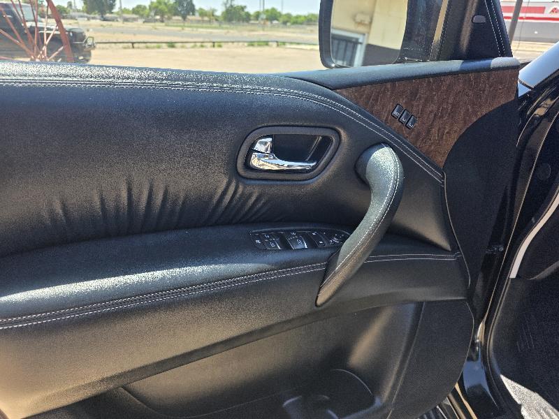 Infiniti QX80 4WD 2015