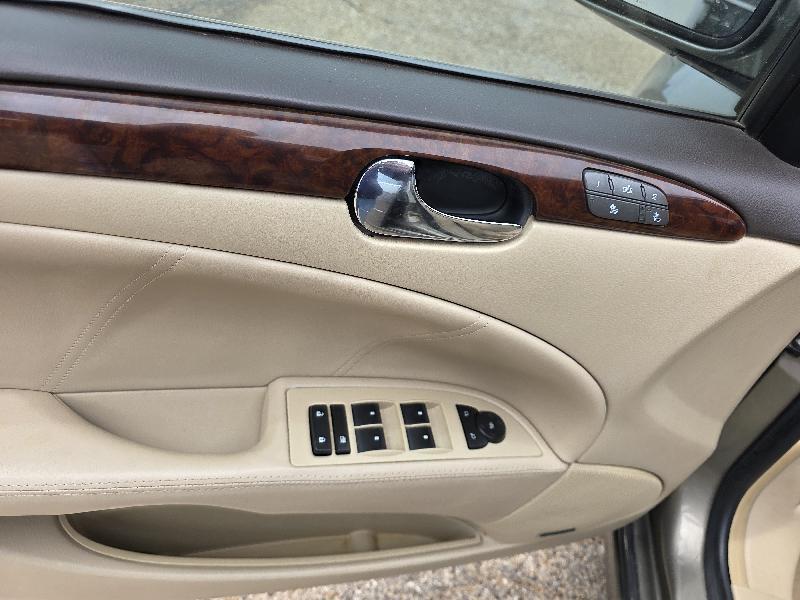 Buick Lucerne CXL Premium 2011
