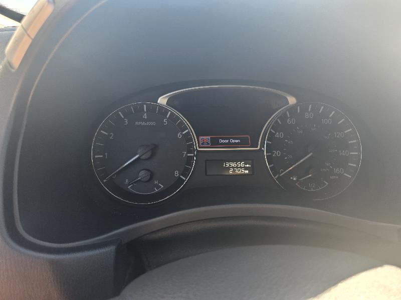 Nissan Pathfinder SV 2WD 2015