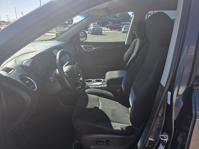 Nissan Pathfinder SV 2WD 2015