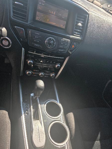 Nissan Pathfinder SV 2WD 2015