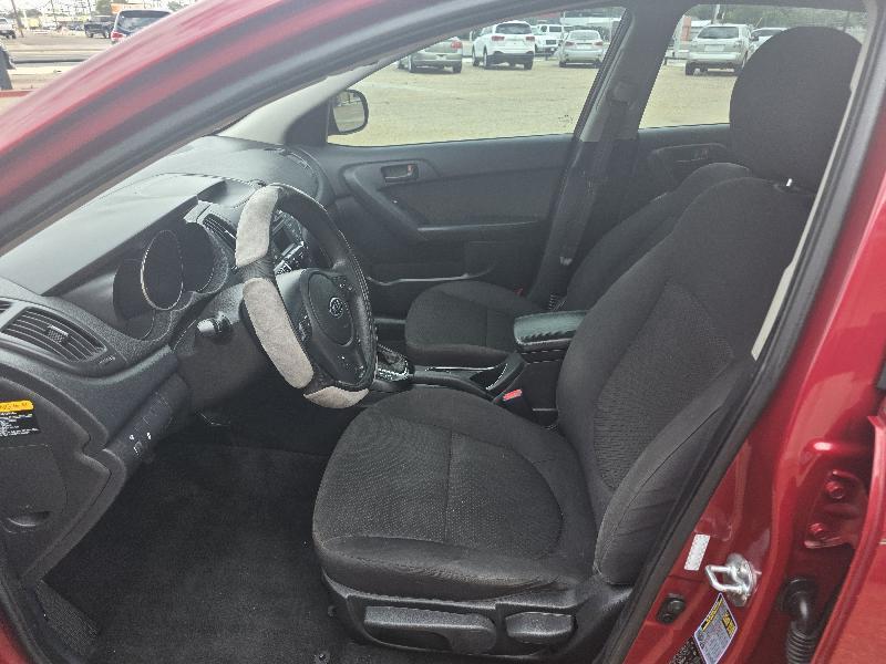 Kia Forte 5-Door EX 2011
