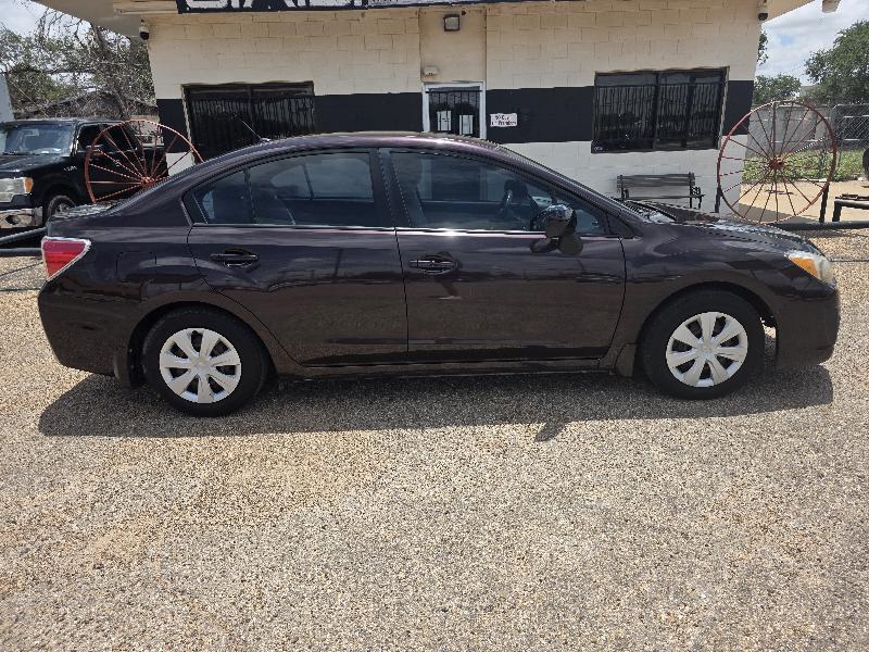 Subaru Impreza Base 4-Door 2013