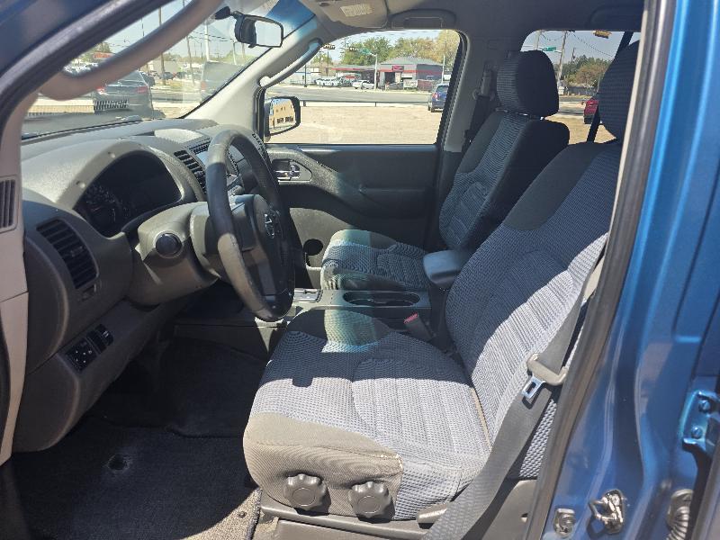Nissan Frontier SE Crew Cab 4WD 2005