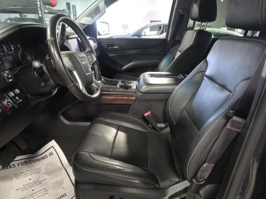 GMC Yukon XL SLT 1/2 Ton 4WD 2015