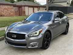 2016 Infiniti Q70 