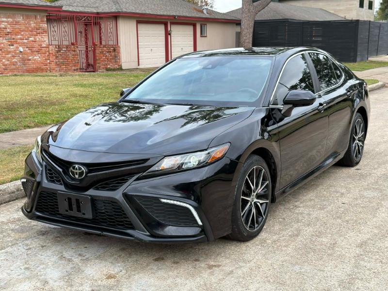 2022 Toyota Camry SE