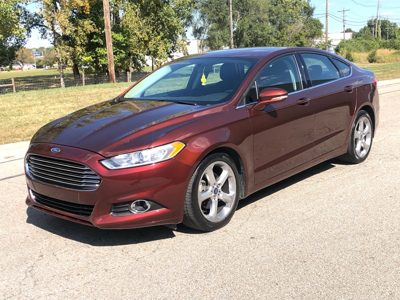 Ford Fusion 4dr Sdn I4 SE 2016 Ford Fusion 4dr Sdn I4 SE 2016