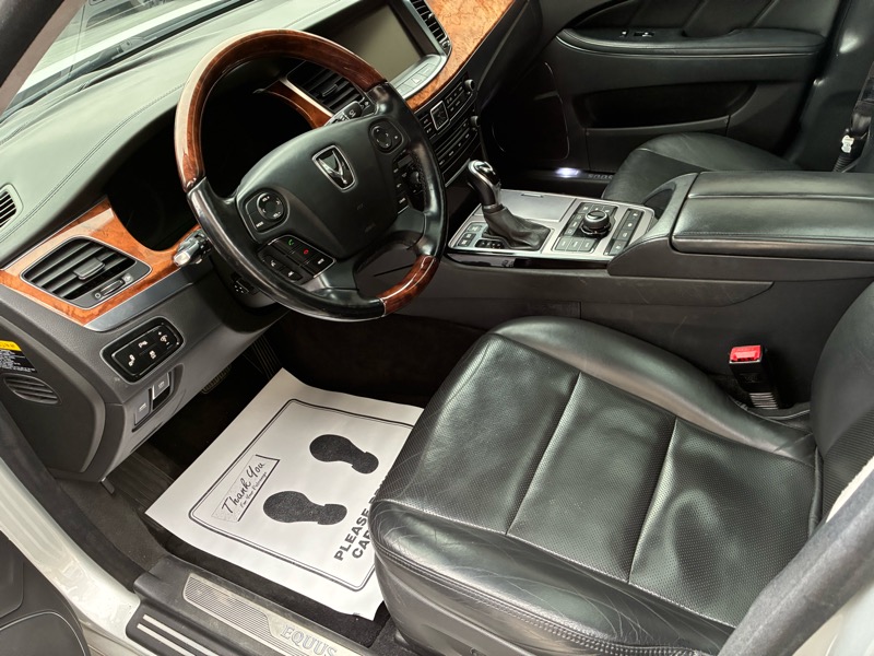 Hyundai Equus Signature 4D Sedan 2014