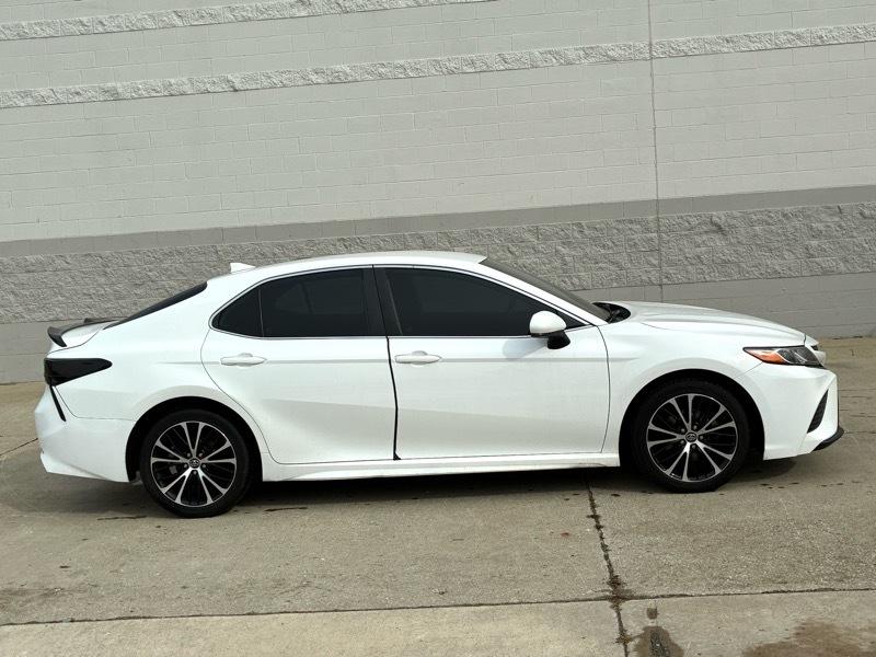 Toyota Camry 4dr Sdn SE Auto (Natl) 2020