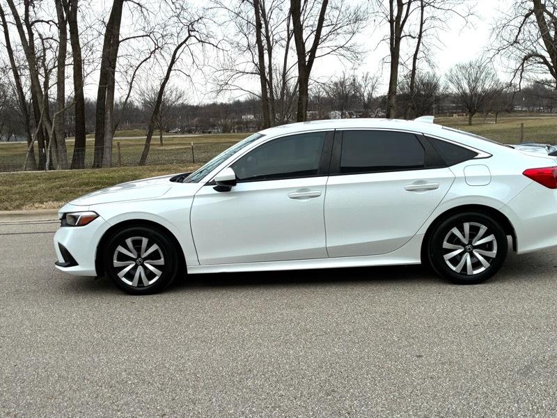 Honda Civic LX sedan 2022