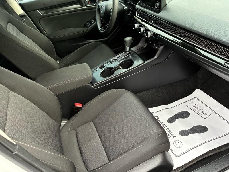 Honda Civic LX sedan 2022