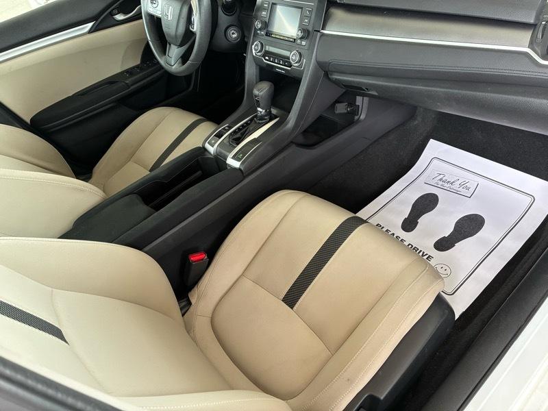 Honda Civic 4dr Sdn LX Auto 2017