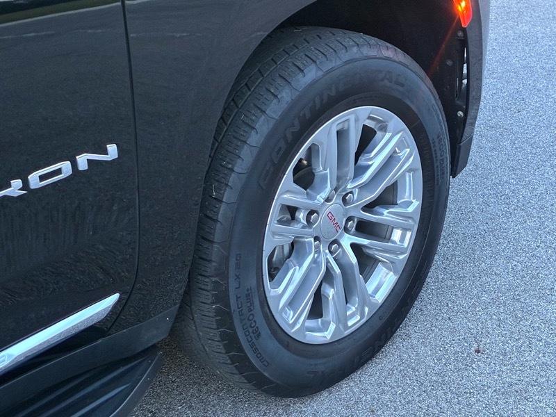 GMC Yukon SLT 4WD 2024