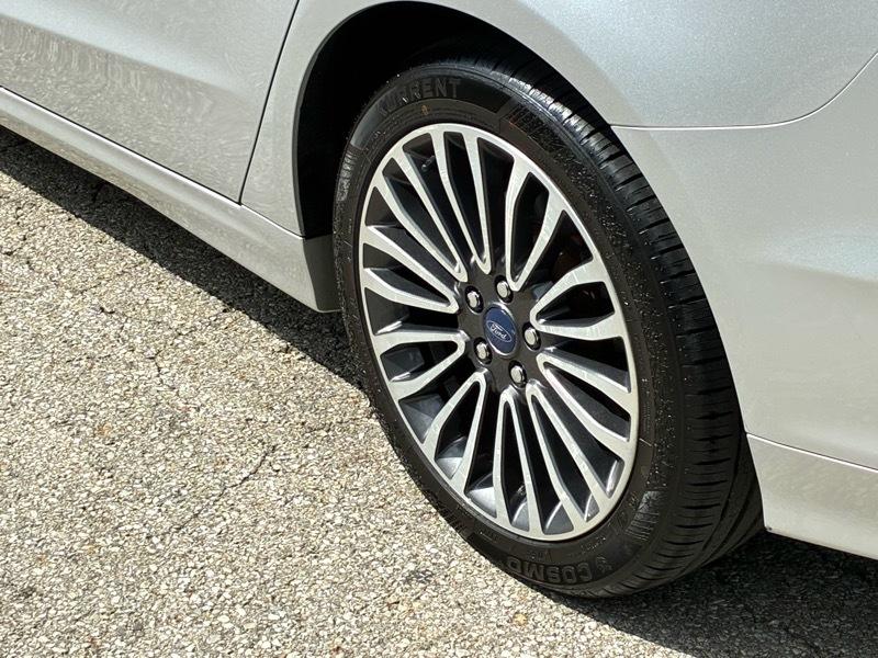 Ford Fusion 4dr Sdn SE FWD 2017