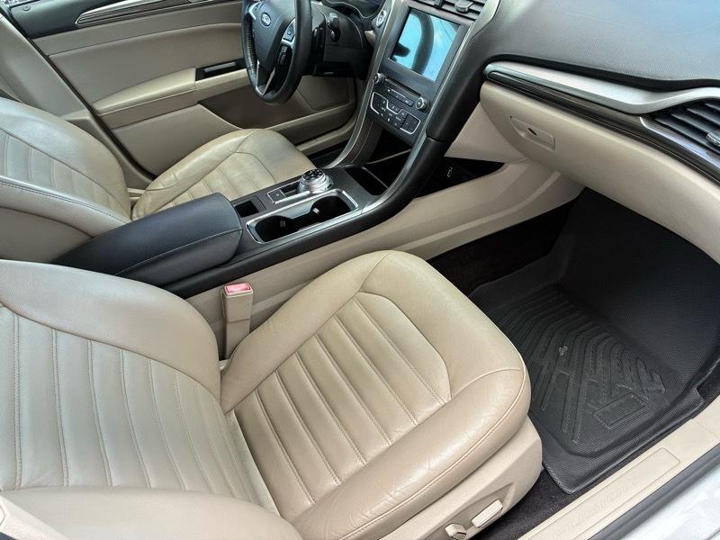 Ford Fusion 4dr Sdn SE FWD 2017
