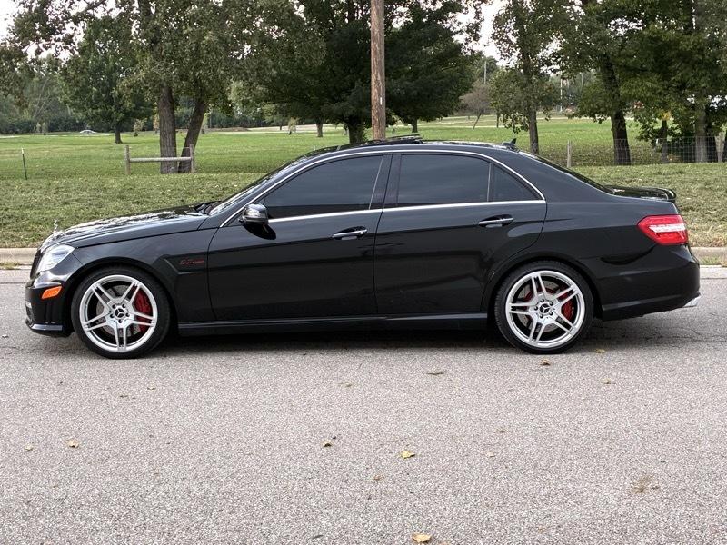 Mercedes-Benz E-Class 4dr Sdn 6.3L AMG RWD 2010