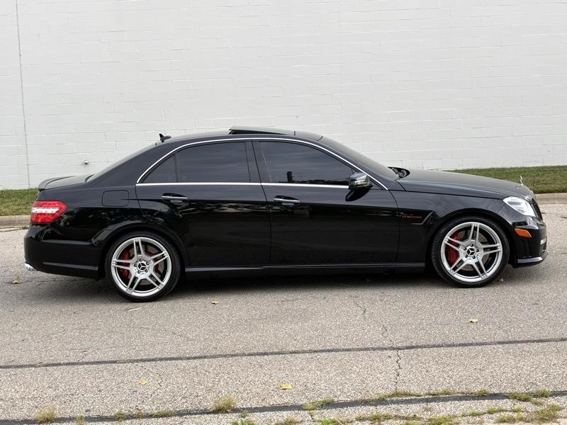 Mercedes-Benz E-Class 4dr Sdn 6.3L AMG RWD 2010