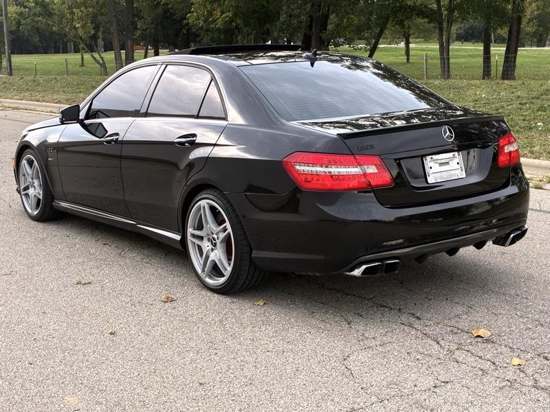Mercedes-Benz E-Class 4dr Sdn 6.3L AMG RWD 2010