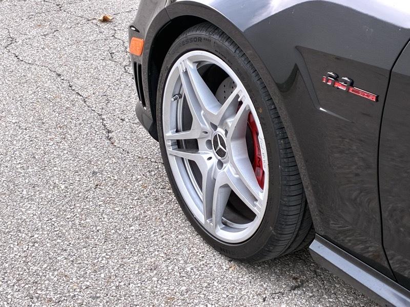 Mercedes-Benz E-Class 4dr Sdn 6.3L AMG RWD 2010