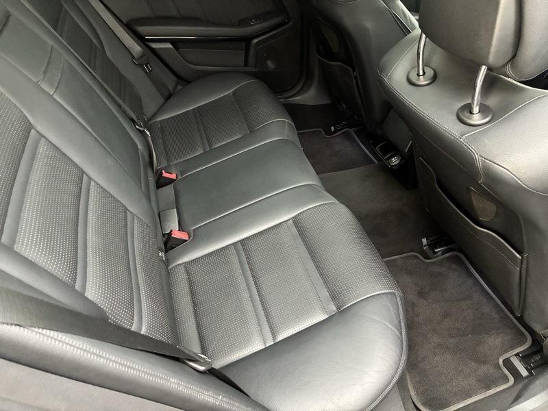 Mercedes-Benz E-Class 4dr Sdn 6.3L AMG RWD 2010
