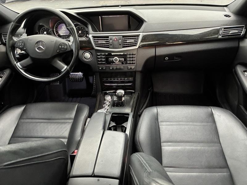 Mercedes-Benz E-Class 4dr Sdn 6.3L AMG RWD 2010