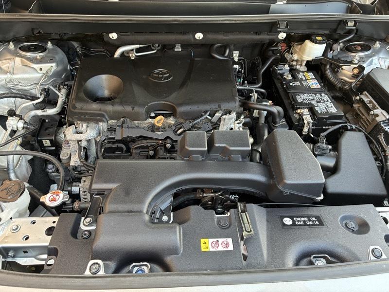 Toyota RAV4 LE 2021