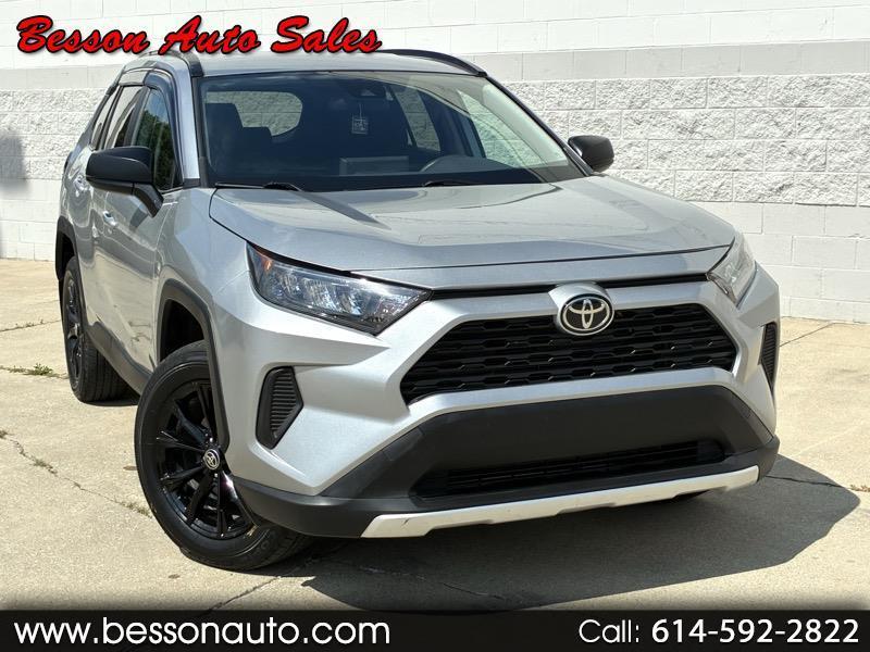 Toyota RAV4 LE 2021