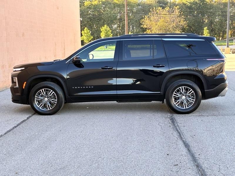 Chevrolet Traverse LT 4D SUV AWD 2024