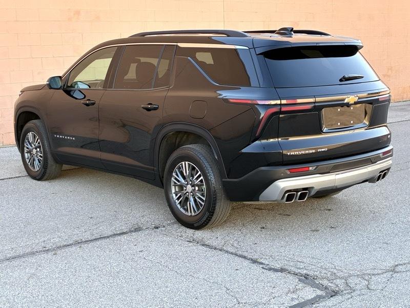 Chevrolet Traverse LT 4D SUV AWD 2024