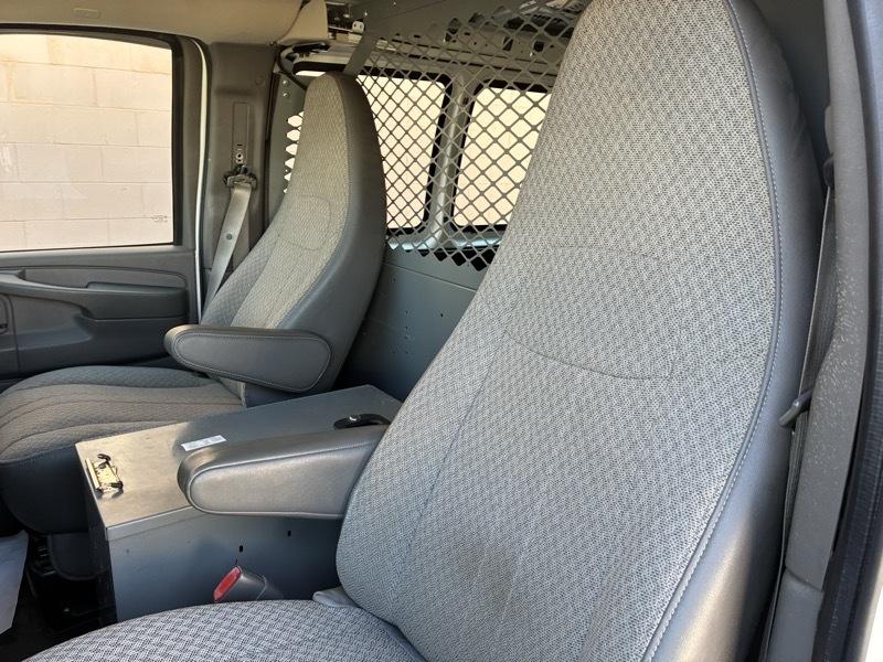 Chevrolet Express Van 1500 135" WB 2013