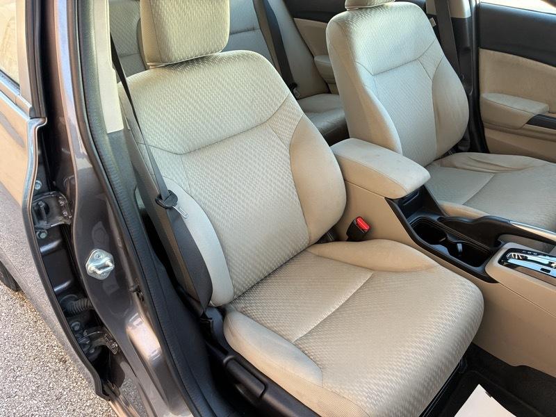 Honda Civic 4dr Sedan LX Auto 2015