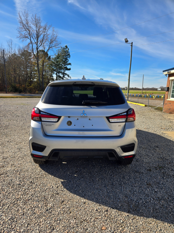 Mitsubishi Outlander Sport 2.0 ES CVT 2020