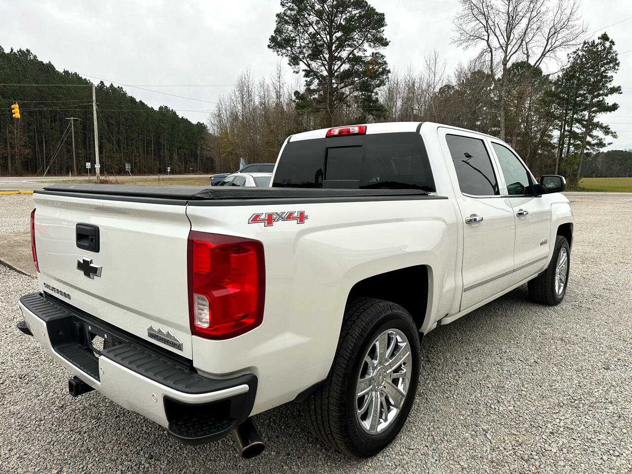 Chevrolet Silverado 1500 High Country Crew Cab Short Box 4WD 2017