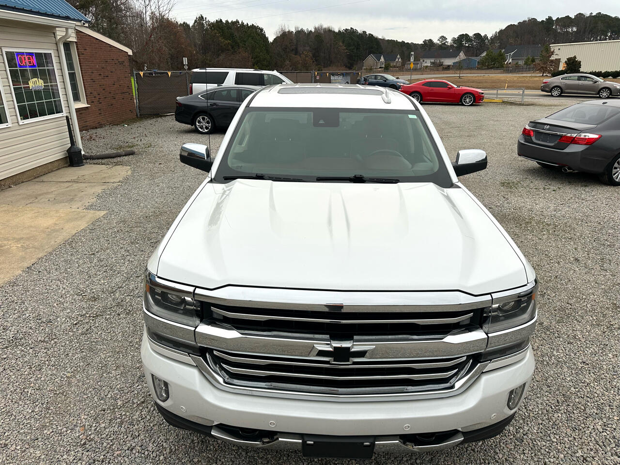 Chevrolet Silverado 1500 High Country Crew Cab Short Box 4WD 2017