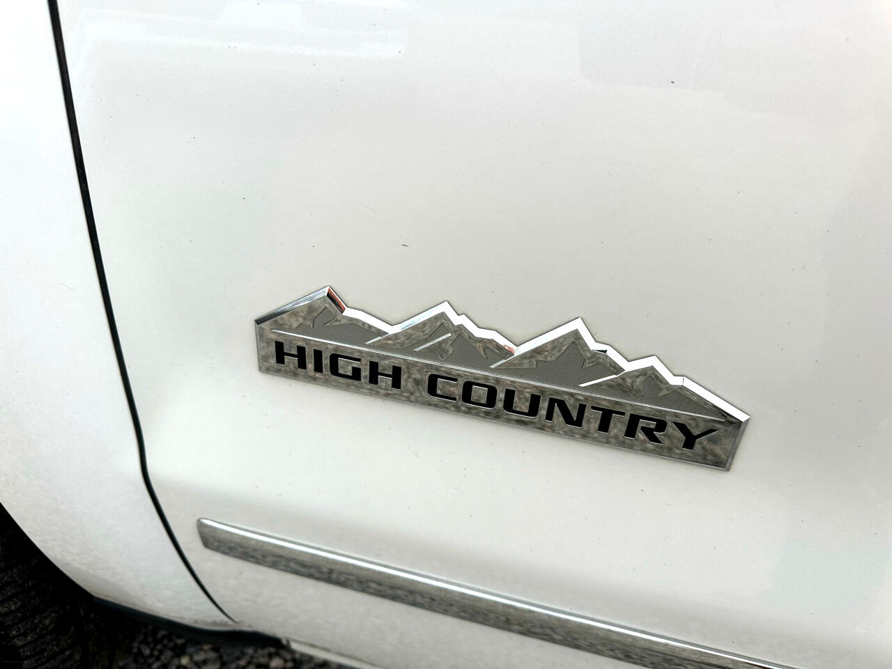 Chevrolet Silverado 1500 High Country Crew Cab Short Box 4WD 2017