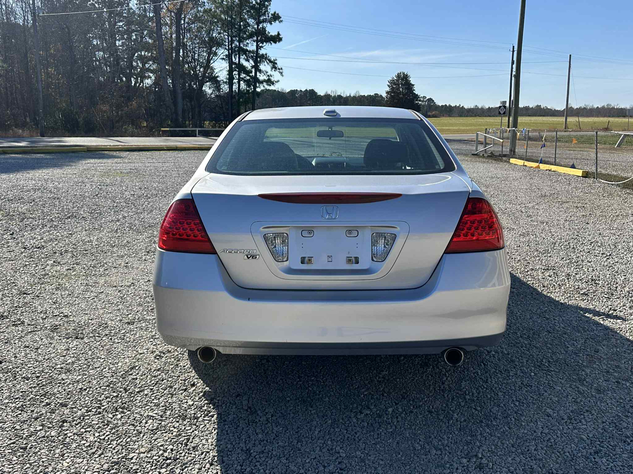 Honda Accord EX V-6 Sedan AT w/ Nav System/ XM Radio 2006