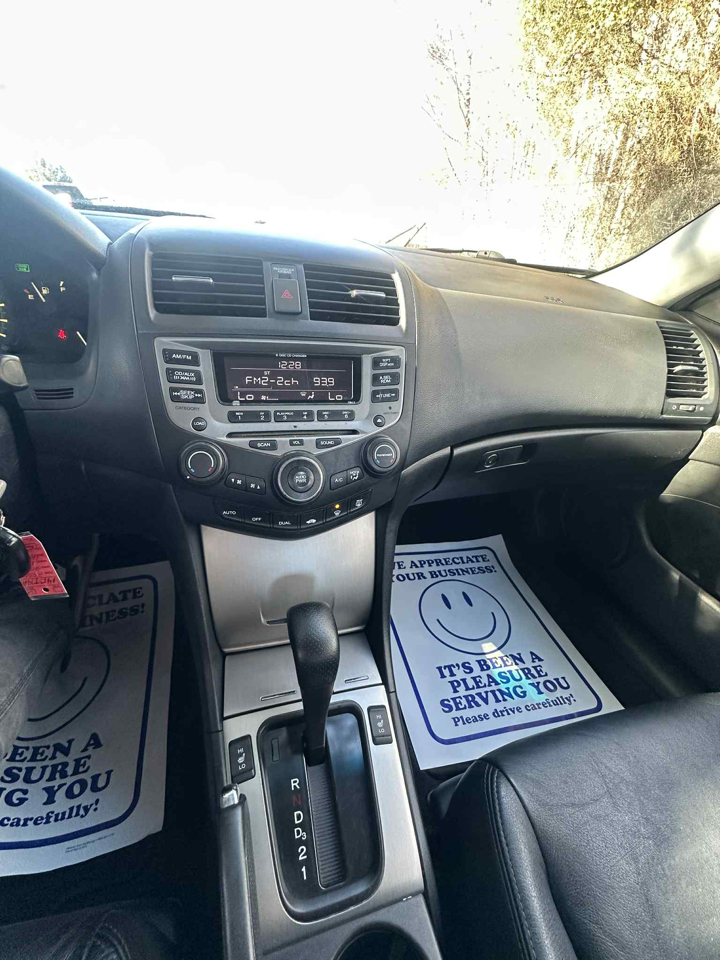 Honda Accord EX V-6 Sedan AT w/ Nav System/ XM Radio 2006