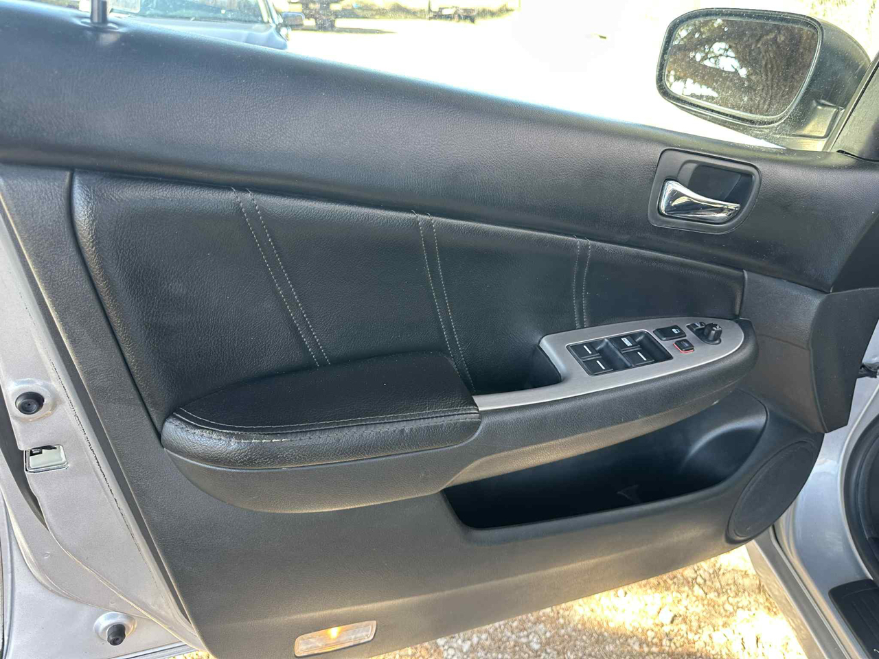 Honda Accord EX V-6 Sedan AT w/ Nav System/ XM Radio 2006
