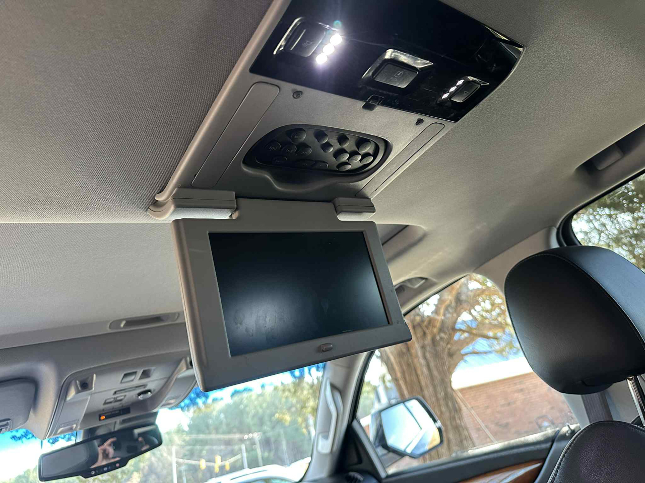 Cadillac Escalade Luxury 4WD 2016