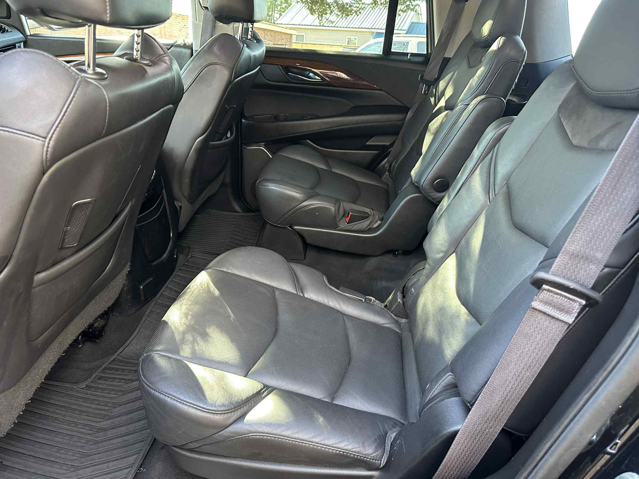 Cadillac Escalade Luxury 4WD 2016