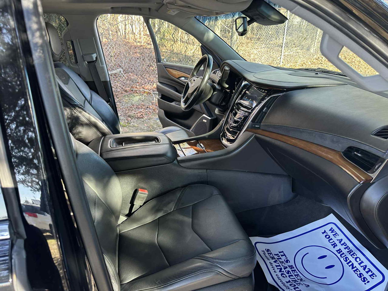 Cadillac Escalade Luxury 4WD 2016