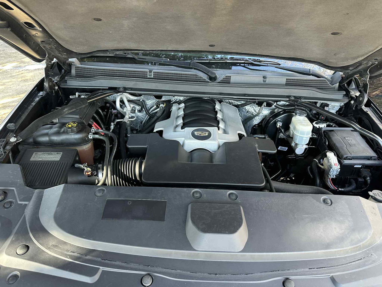 Cadillac Escalade Luxury 4WD 2016