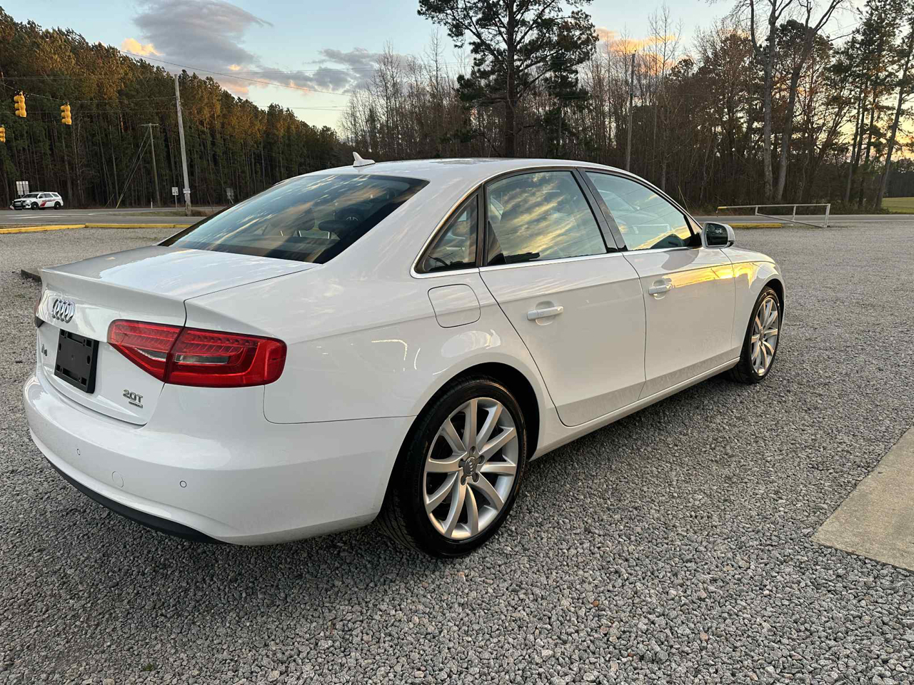 Audi A4 2.0T Sedan quattro Tiptronic 2013