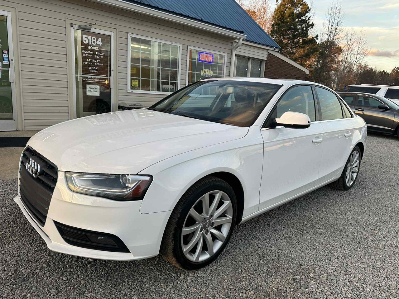 Audi A4 2.0T Sedan quattro Tiptronic 2013