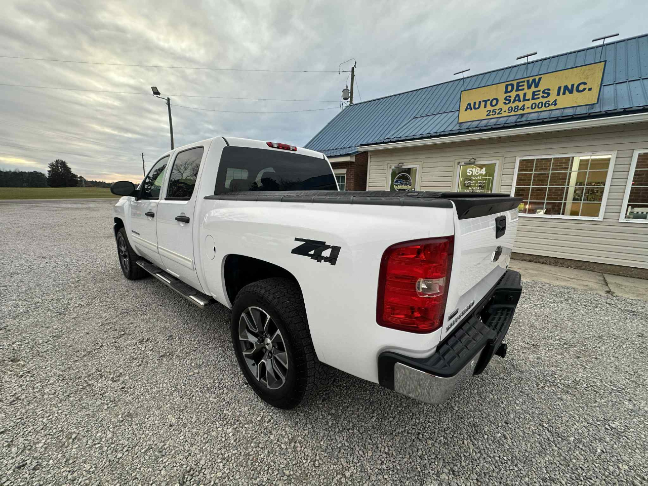 Chevrolet Silverado 1500 LT Crew Cab 4WD 2011