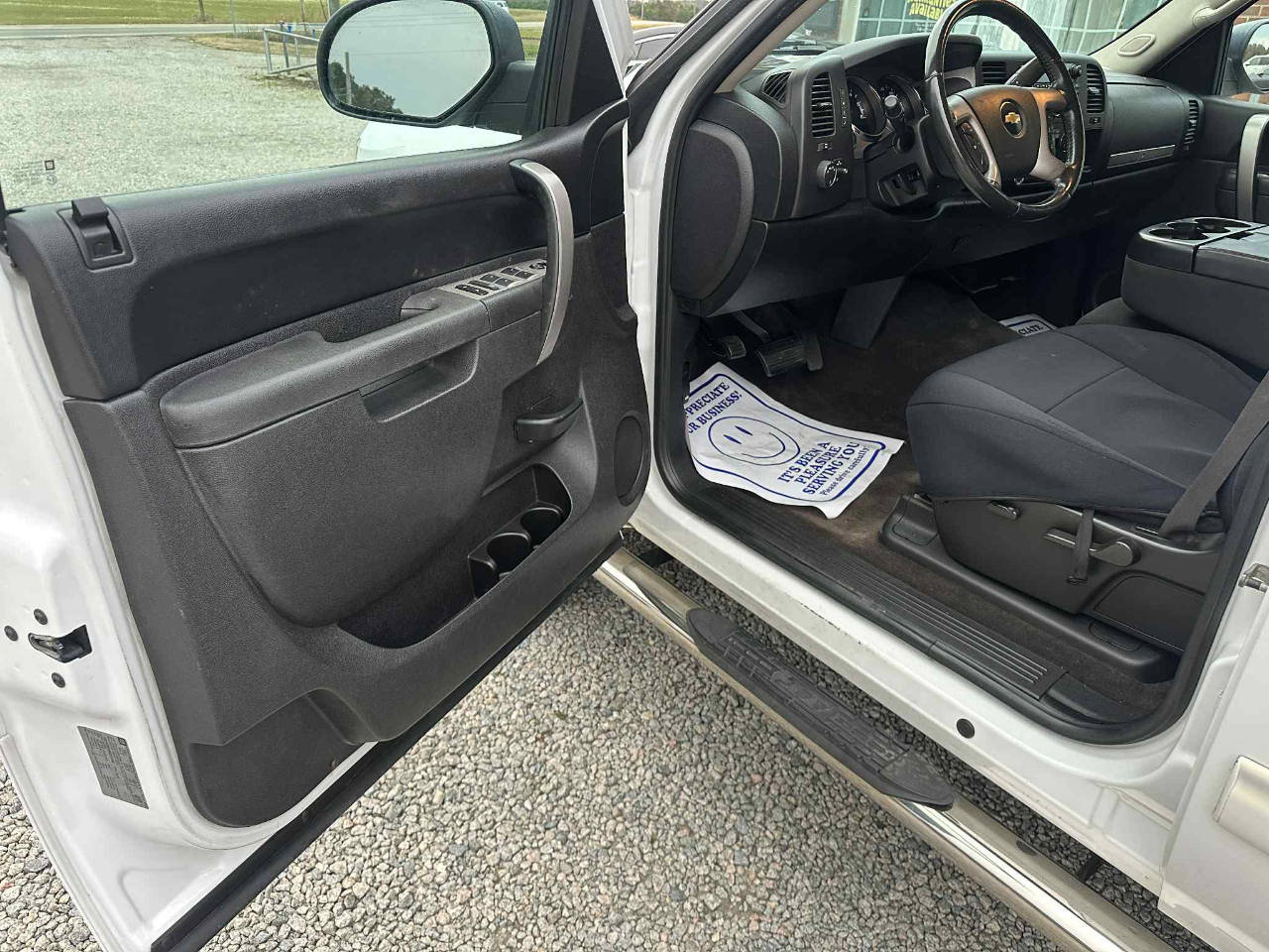 Chevrolet Silverado 1500 LT Crew Cab 4WD 2011