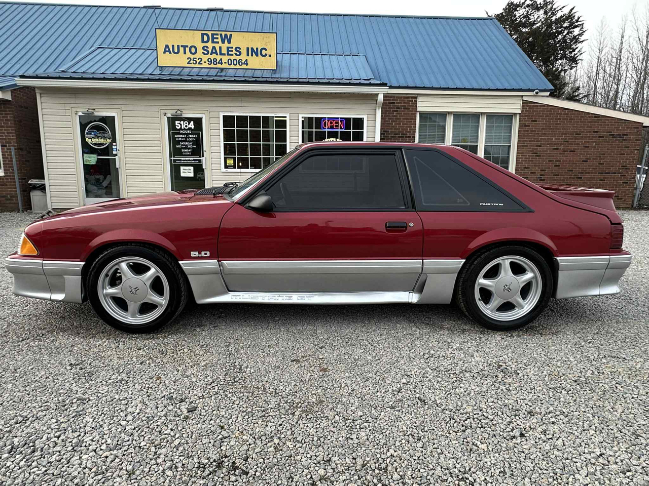 Ford Mustang GT hatchback 1990