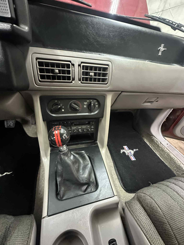 Ford Mustang GT hatchback 1990